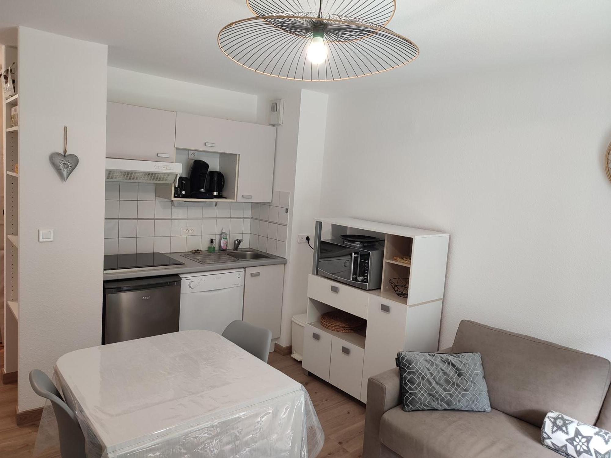 Charmant Appartement 4 Pers,Vue Montagne Avec Parking Prive Et Balcon Каутерец Екстериор снимка